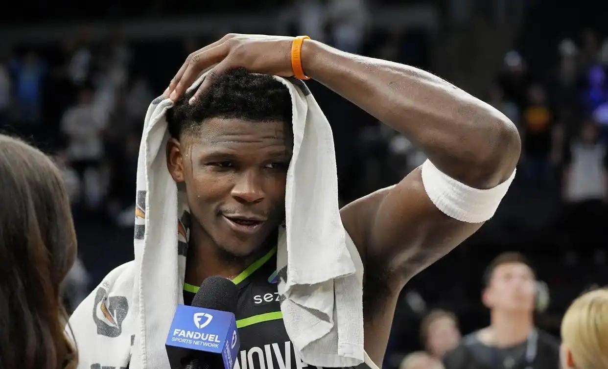 森林狼大胜爵士,震惊全场 森林狼大胜爵士,震惊全场