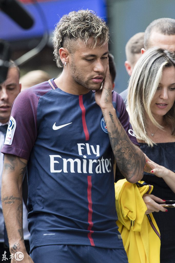 内马尔创造法甲历史,成为巴黎圣日耳曼队史最年轻破门纪录保持者的简单介绍 内马尔创造法甲历史,成为巴黎圣日耳曼队史最年轻破门纪录保持者的简单介绍