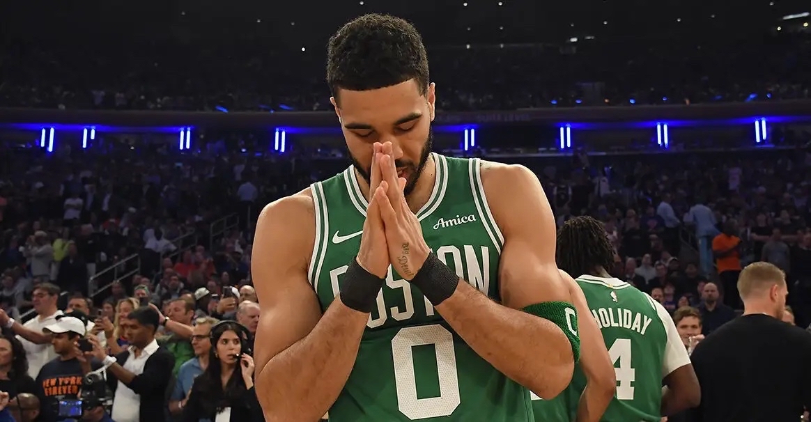 凯尔特人轻取骑士，杰森-塔图姆砍下生涯新高的简单介绍