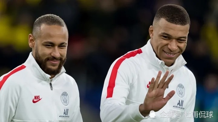 乐鱼官方网站-巴黎绝地反击巴萨，科曼送出助攻