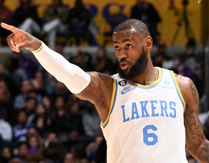 乐鱼体育官网网页版-包含阿斯顿马丁轻取索伯车队，拉塞尔状态火热的词条